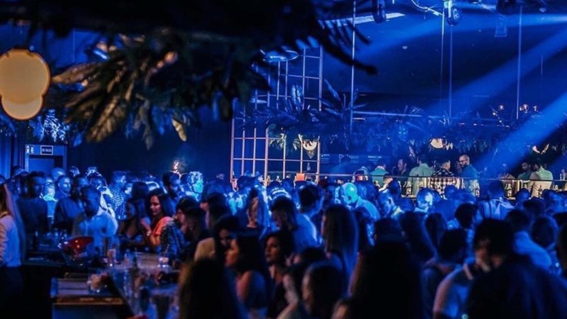 Chester Meloneras Club & Lounge